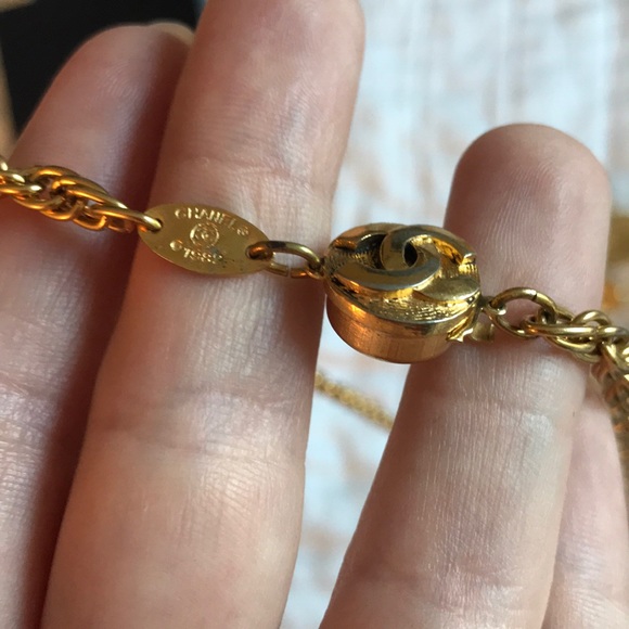 🍀Vintage Chanel 🍀 pendant necklace - Picture 2 of 8